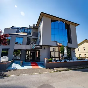 4* Hotel Sirena